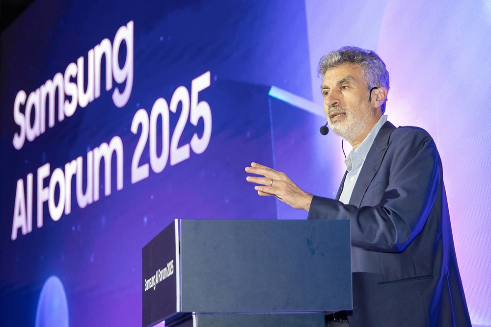 2025년 9월 15일 삼성 AI 포럼에서 강연하는 요슈아 벤지오, 올해 행사가 아닌 지난해 자료 사진