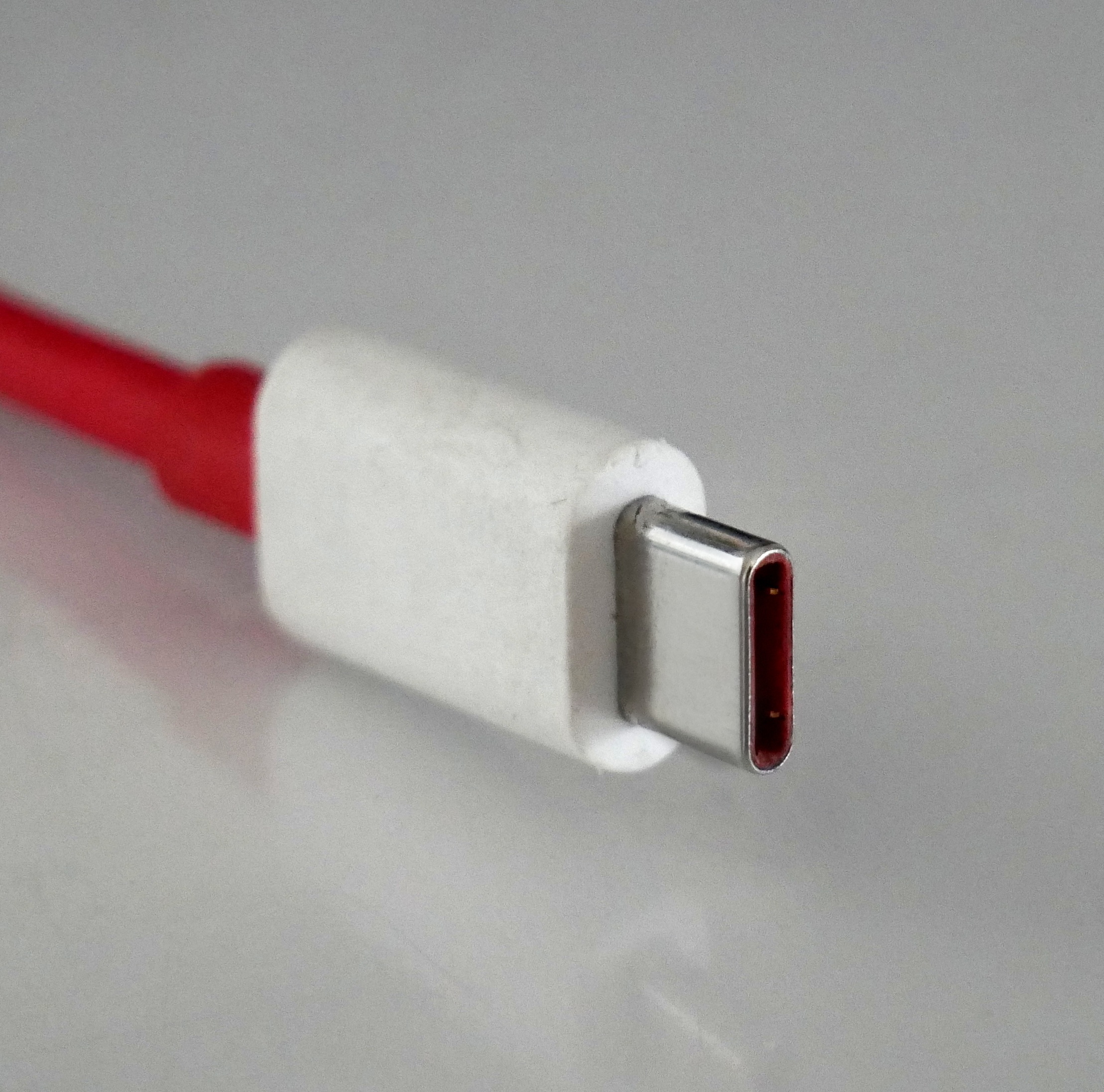 USB-C 케이블, 충전 W·전송 속도·영상 출력을 따로 봐야 한다